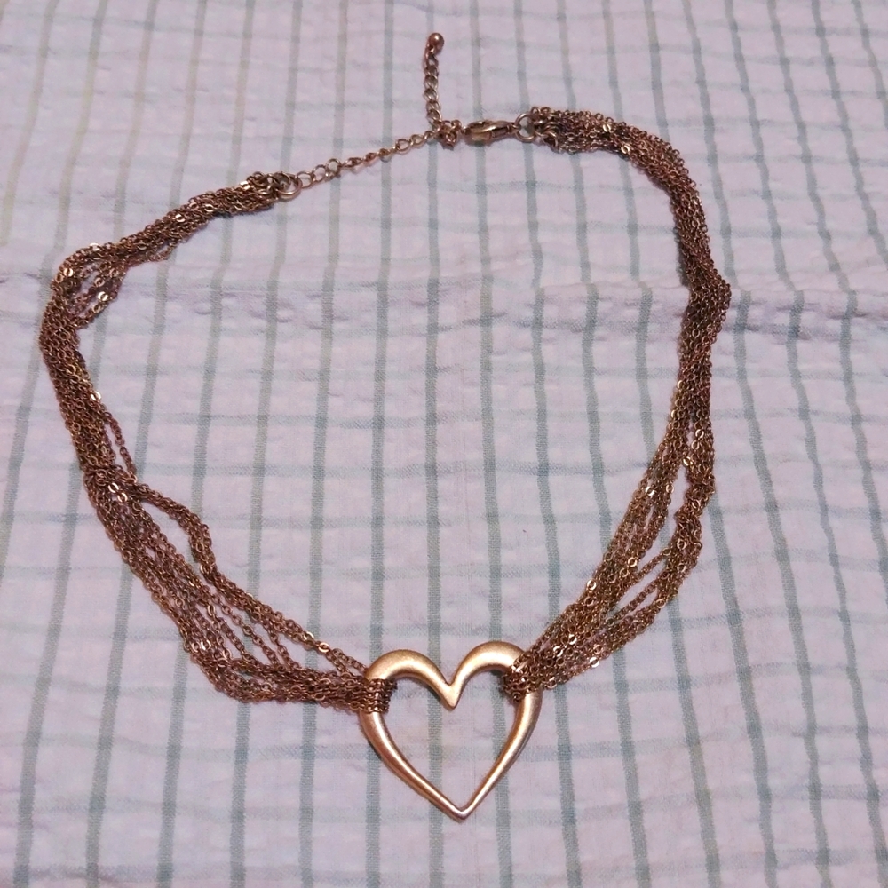 Vtg Heart Metal necklace. Delicate multiple chains. Gold.  8 inch. 2YK